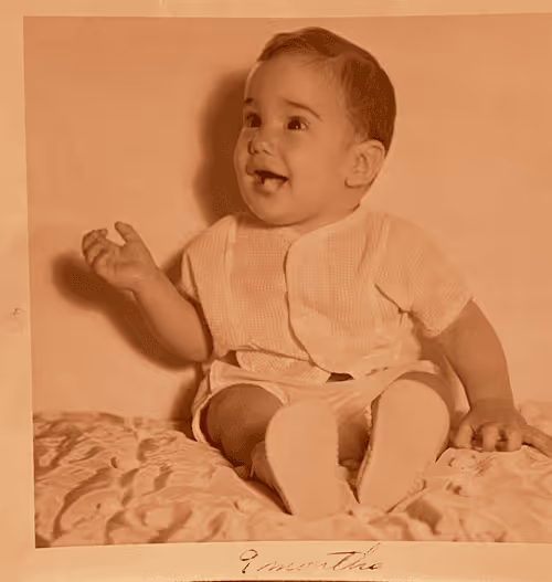 Item #12487784663316112872991520985674897236448498557666379661479517197693198804752 Media