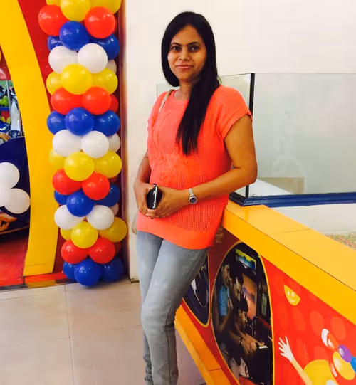 Item #70380890896986350035953124659598355529364139869800606797745305928623861006337 Media