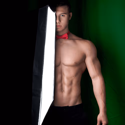 Item #35845677255303316115834795441160477142545138675054671014055745986513858461697 Media