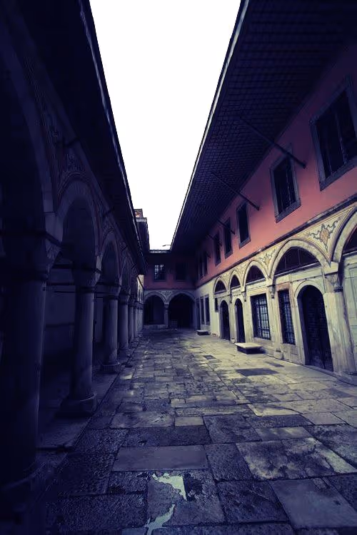 Item #108841998874960965340411972391672425682846015995789361254532395212417039073281 Media