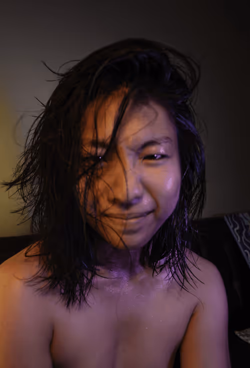 Item #109720428617165519679978807728490706852165057737244210530146316593361722540033 Media