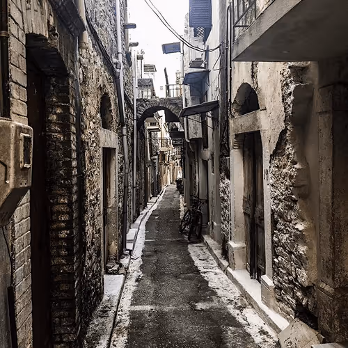 Item #96204562423592290746607308540151786971420842414918057487439675843105045610497 Media