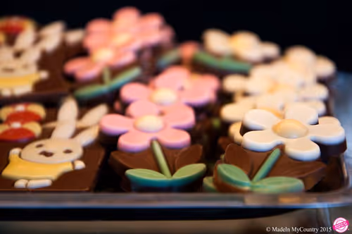 Item #21218919643484846679386017214105436286474954155539936946797714294109710057492 Media