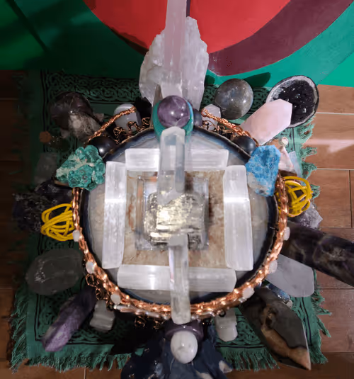 Item #42308540046866541539971940445397108885631946936136039124320588152598106894657 Media