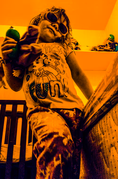 Item #34050975843002366841675306618992214201728583656469935882455043167317928181761 Media