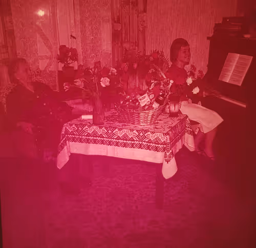 Item #99229842247812193492092246635526113316383887000586294441888985055829839314945 Media