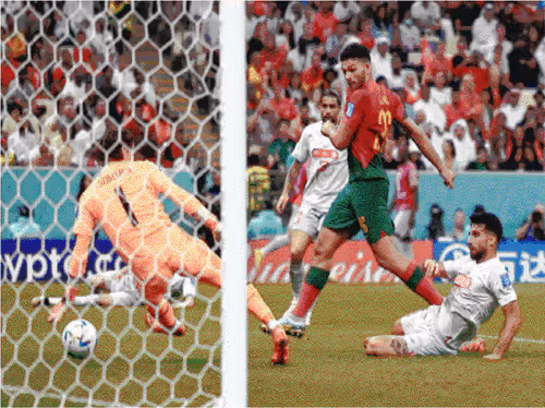 Item #65693431336737846623910305475550192069480620140523173107497942621958015287297 Media