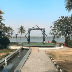 The lagoon front 3