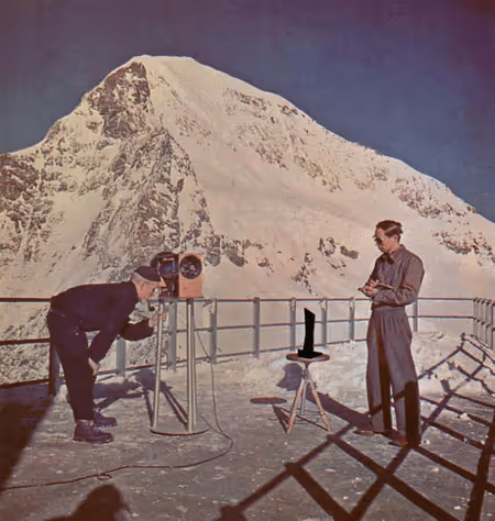 Item #61008415677425161775769037889841641942964792119876980335460082762537777496065 Media