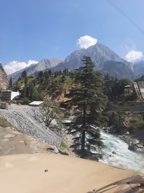 Item #67858561877883932132656813683247236087169244122928235692899302779213202849793 Media