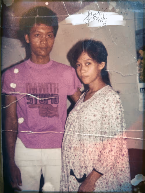 Item #18883018498676412492274571753902890353355863779981924033698072175632669736964 Media