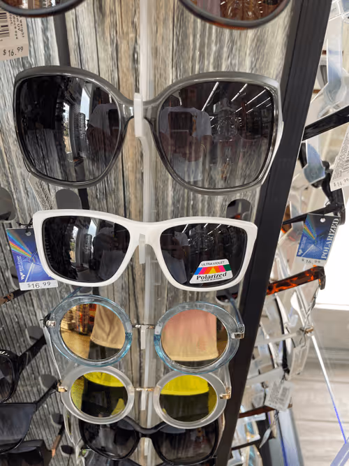 Item #107245166797946972770460186513587455070879021497049410397525978644457585639425 Media