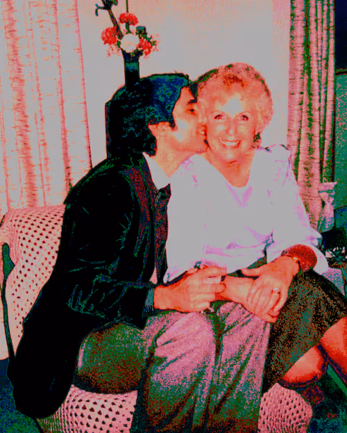 Item #12487784663316112872991520985674897236448498557666379661479517018472803467336 Media