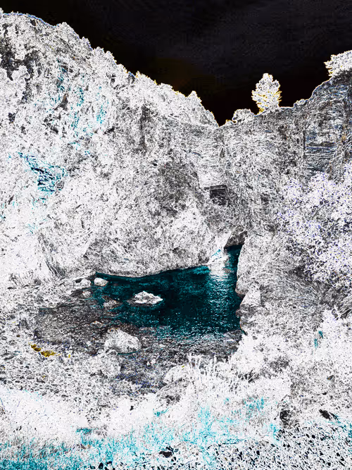 Item #97879656375101957437956884182727994006485725871939031819355403351478832726017 Media