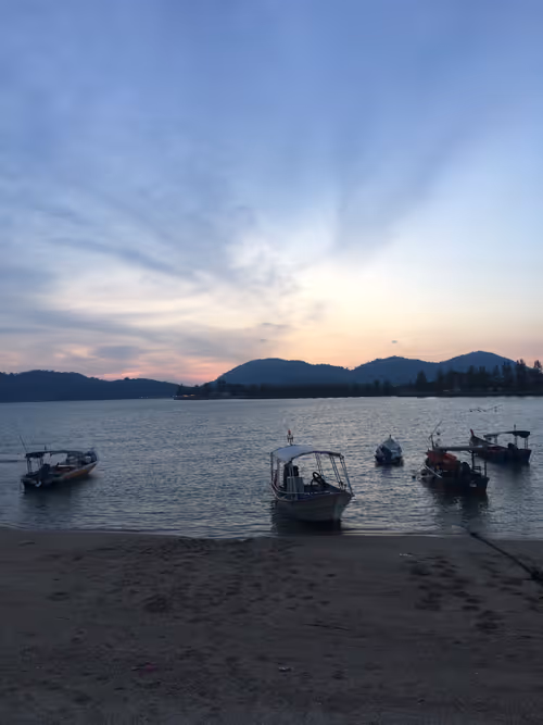 Item #103388145418380056748041599126253319865479008905654285321469462643436096061441 Media