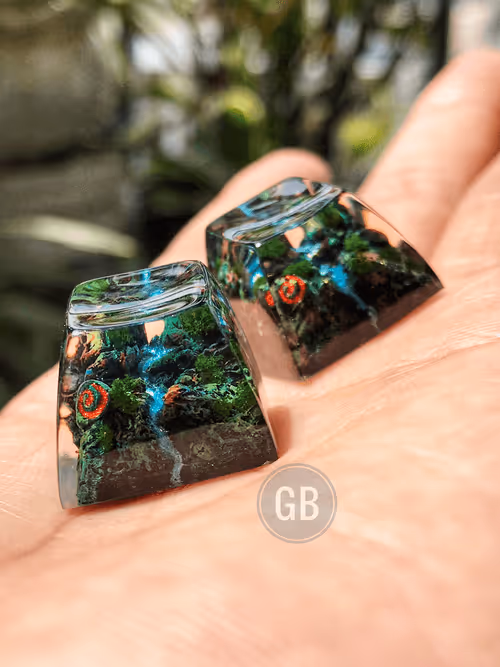 Item #26874352334515459692414705546198561353235451887040032890445905570025596518410 Media