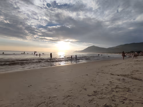 Item #76789129689388299706655966014022744743344792406865654046008114603772237316097 Media