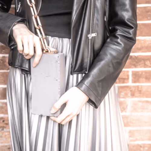 Item #58449322519431846872253089804577122753682979220247499216515441031709305339905 Media