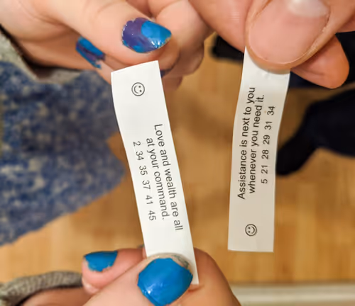 Item #34050975843002366841675306618992214201728583656469935882455043181611579342849 Media