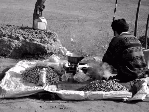 Item #109579018027133606473158902058456759875658318669045531735484408874763542331393 Media