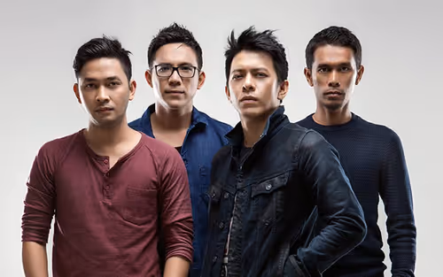 Item #96269816384659847860785818639193376016264915392155011256045597580749598359553 Media