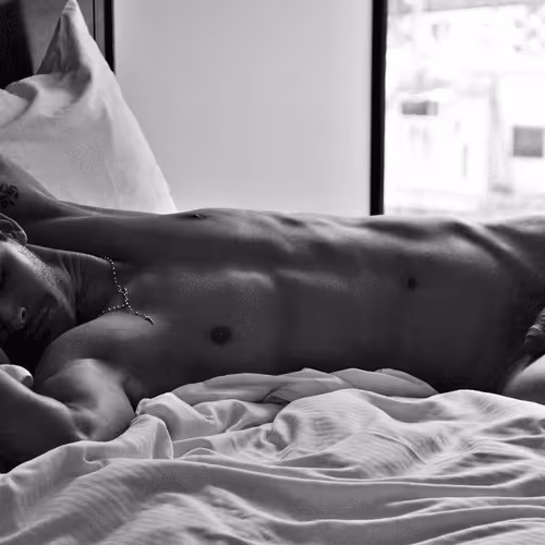 Item #115777423520463981161010015198631193590848237508792396444579141537256351727617 Media