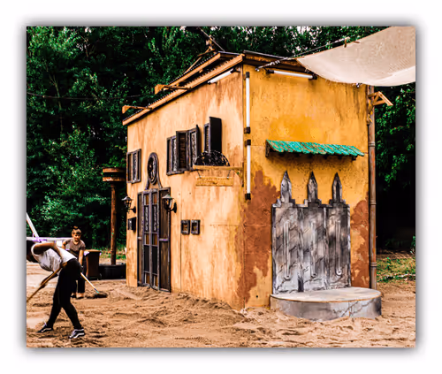 Item #5455238850362592268224334847768900322348981784056880100497398277518032633857 Media