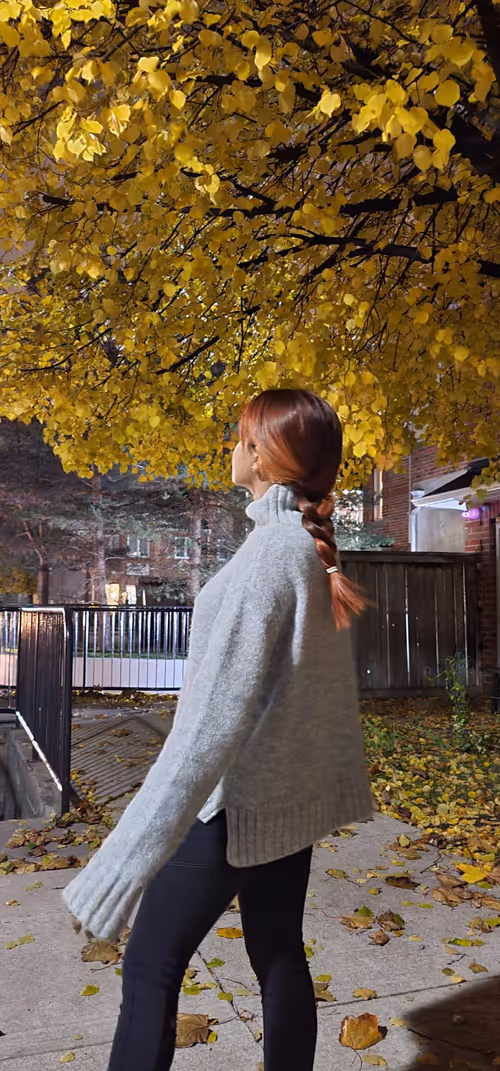 Item #104067061216888639204049758266491847344328349549309456641886273662397599186945 Media