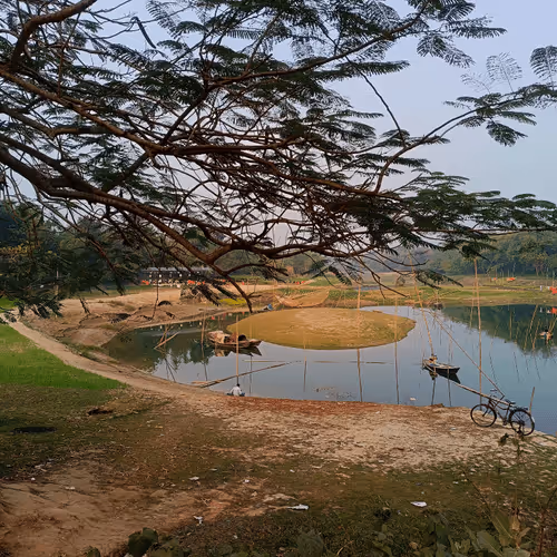 Item #67992331650723614361703023374283579868266072419832795467838943540651533271041 Media