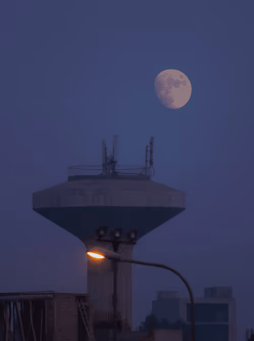 Item #51720214752826038599270338085891046256638652771262397643462889359886774173697 Media