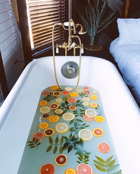 Item #101528073781406697475099613941177707799304664737776677206335620883025842143233 Media