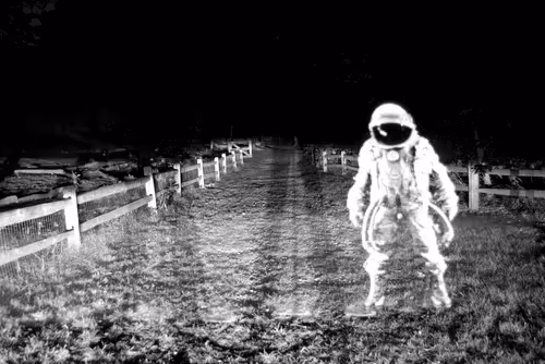 Item #80749725564406653478018817154220890739572458790966748985218511948567602528257 Media