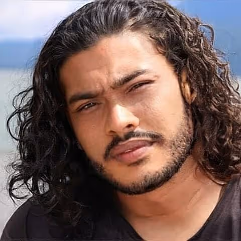 Item #67412224494391497031263646753102844366194811457315226030141610876741273780225 Media