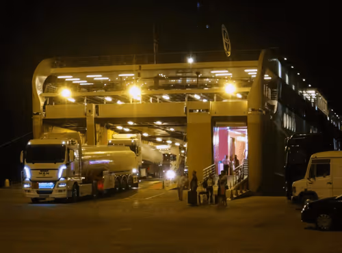 Item #47740723628740992811774374688397150768592318939959493340400451180275221659649 Media