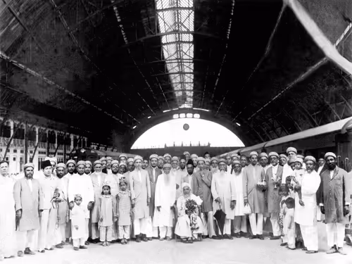 Item #107469224933443275307436024007861471794969431242416731534443623092160236093441 Media