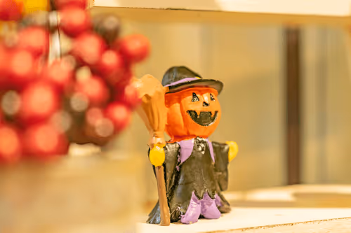 Item #18780065770358603707099886838450499683901015170588527439771808608984351375361 Media