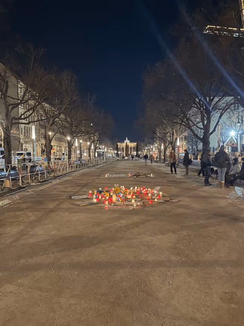 Item #35339417924445304267052449174579644074826086506751043788329225551029917974628 Media