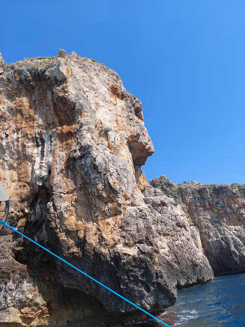 Item #43505702085321246701285015339688837487321998718285252344027785144648740110337 Media