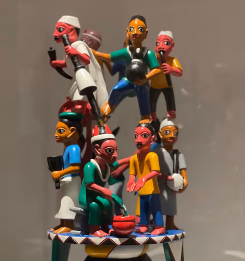 Item #17552955452124219310234130929631876967782298758148539284676051564833630322689 Media