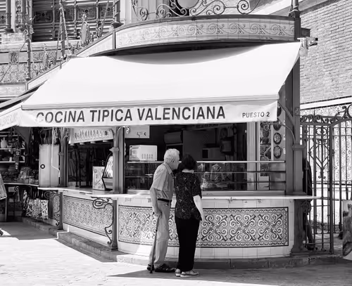 Item #44700108579651333138667542629820837396884608340507399849221760771434540433409 Media