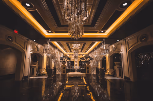 Item #16988134278330383505679479326290154646879637875533062132320205774224755785729 Media