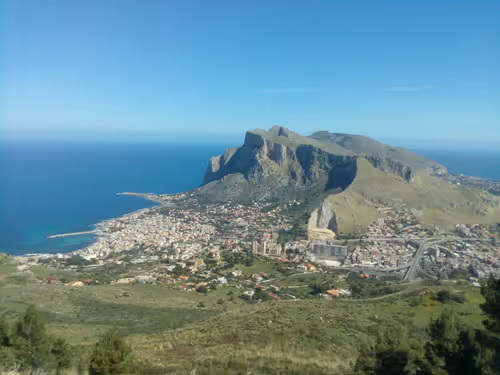 Item #56287055780979128950245095664156082691230445151418642547794192060706092744705 Media