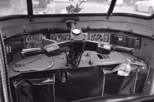 Item #109579018027133606473158902058456759875658318669045531735484408524019333070849 Media