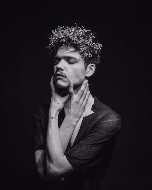 Item #26492860262192405897409247686929085024794401403847703728827399629405455122433 Media