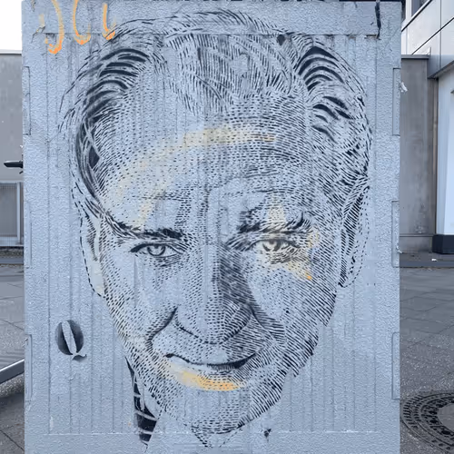 Item #35339417924445304267052449174579644074826086506751043788329225573020150530148 Media