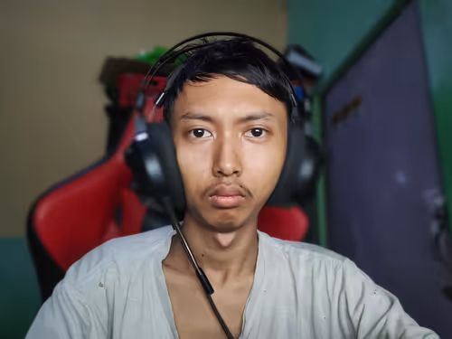 Item #87692806388564331063099796863830173935852038010531001038640445860594210308097 Media