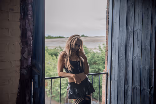 Item #29116135721761229210484076867231256007745226687246614036446527457933819641857 Media