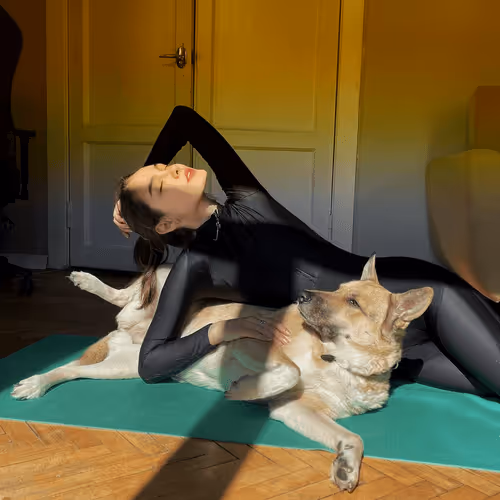 Item #10721478901713742275054814359553099375280541688591146570969408803483957592065 Media