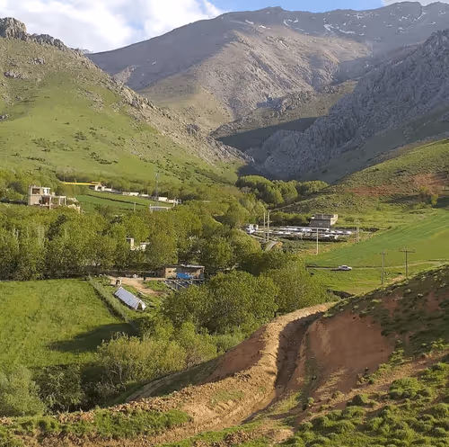 Item #56114376456071127857600424164689415620023799023345491191686521120588952502273 Media