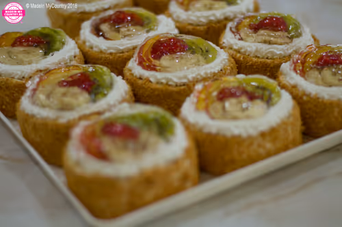 Item #21218919643484846679386017214105436286474954155539936946797714332592617029652 Media